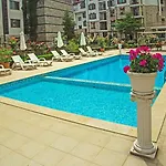 Apartment студио до плажа влас *